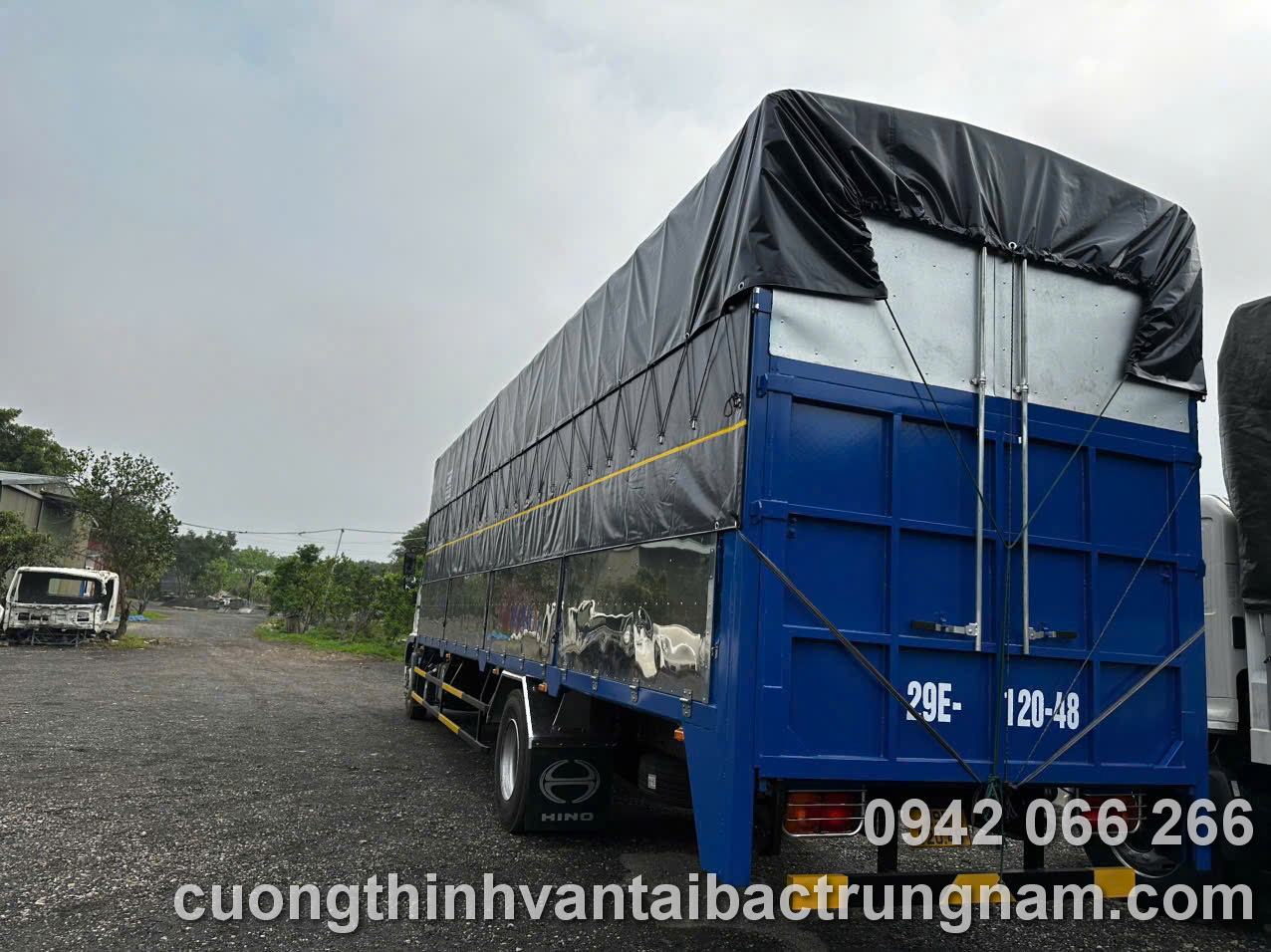 Đội xe vận chuyển