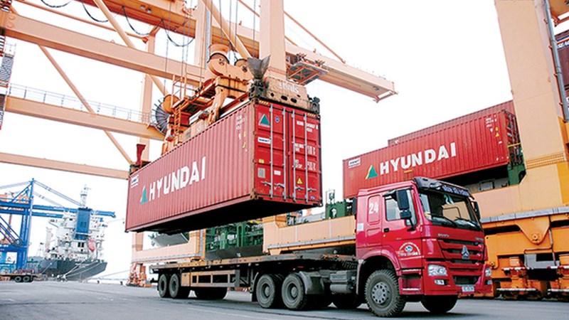 Vận chuyển hàng bằng container